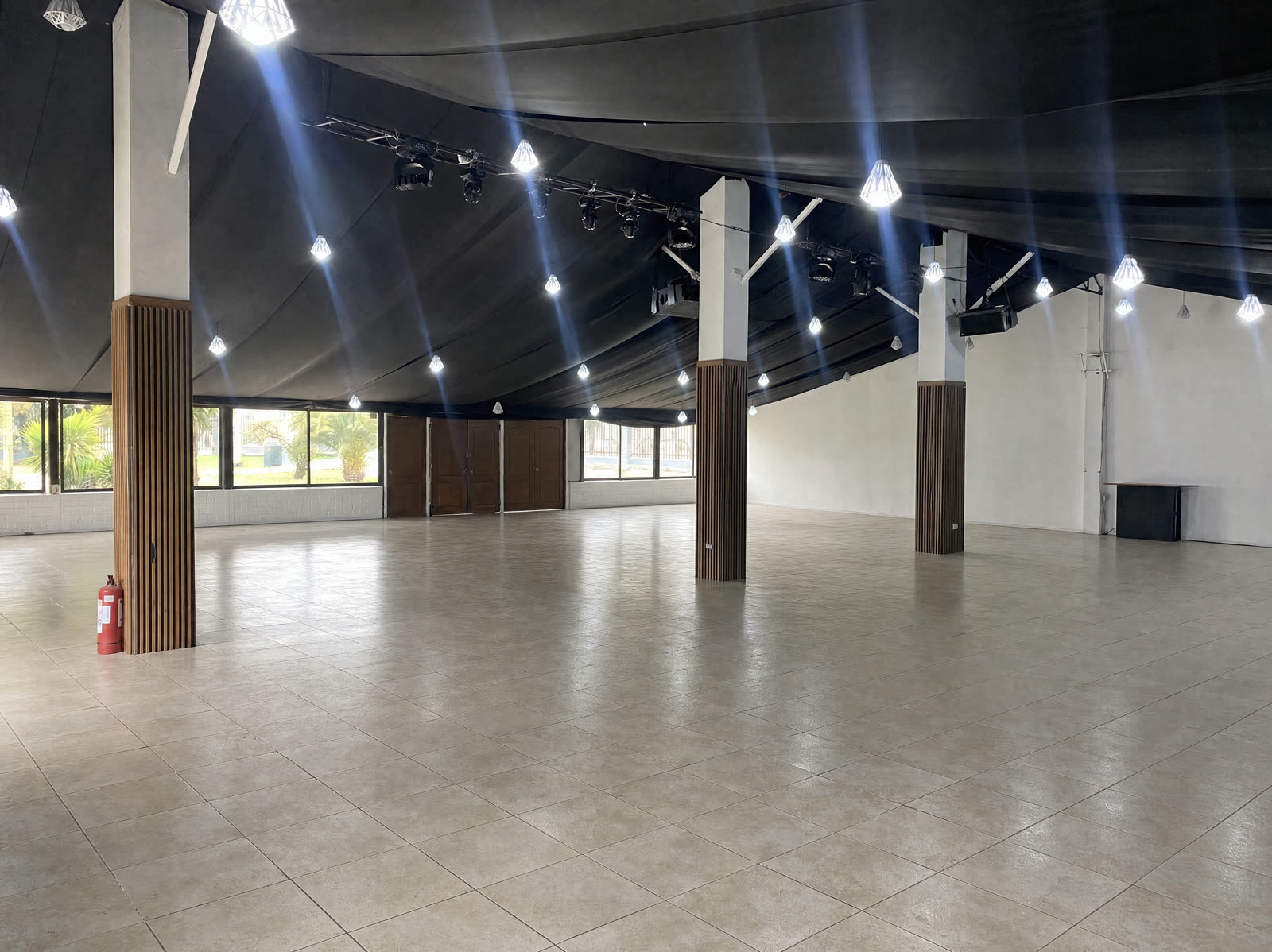 Matrimonio de 280 invitados producido en el salón La Casona